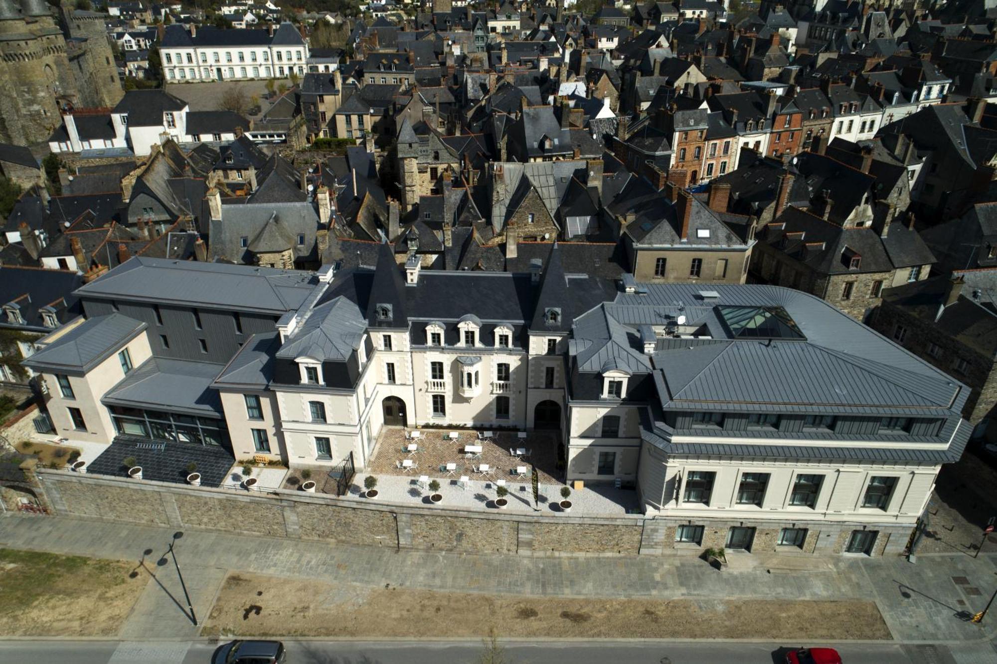 Le Magic Hotel & Spa Vitré Buitenkant foto