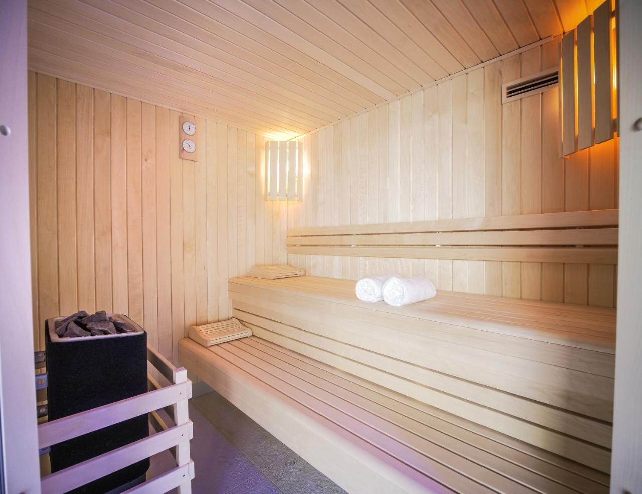 Le Magic Hotel & Spa Vitré Buitenkant foto